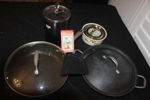 lot 203 image: Cookware