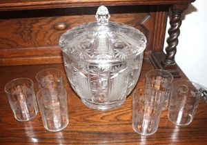 lot 220 image: Crystal Etched Ice Bucket and Glasses