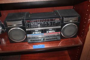 lot 316 image: Retro 1980s Fisher dual cassette AMFM stereo boom box