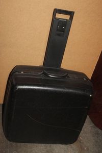 lot 330 image: Samsonite Hard Shell Lg Rolling Suitcase&nbsp
