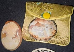lot 364 image: Two Antique Hand Carved Shell Cameos, 1 Has a Broken Edge See Photos