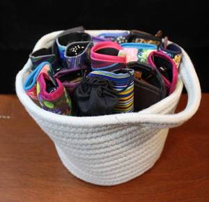 lot 3 image: Mixture of reading glasses