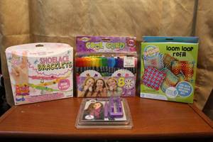 lot 46 image: Kids craft lot with bracelet making kits and more