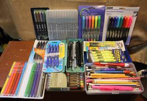lot 64 image: Lot of pens and markers