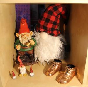 lot 84 image: Gnome lot