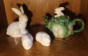 lot 92 image: Rabbit teapot salt and pepper shakers and rabbit figure