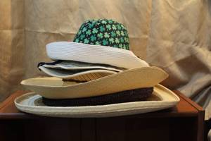 lot 122 image: lot of hats sun hats and more