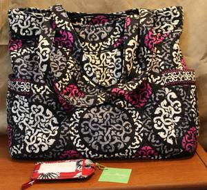 lot 147 image: Vera Bradley handbag and luggage tag