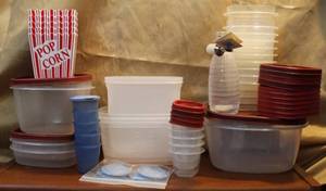 lot 160 image: Lot of Tupperware