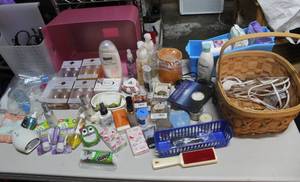 lot 189 image: Mixed bathroom and fragrance lot hand soaps  fragrance sprays hair dryer and much more