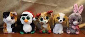 lot 204 image: Lot of plushies  them cute little eyes looking at you asking to be loved again