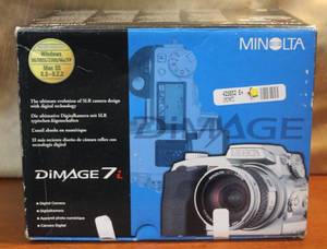 lot 219 image: Minolta damage 7i  camera