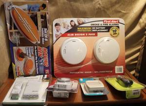 lot 242 image: Wireless door chime kit indoor timer night light 2 pack smoke and fire alarm pack of twoand more see pictures