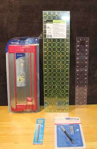 lot 315 image: Crafts lot 2 craft rollers and multi-purpose trimmer and small cutting board and X-Acto knife