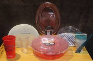 lot 363 image: Plastic cake tray screen protector on ice multi-purpose round tray and more