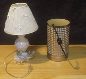 lot 369 image: Two lamps