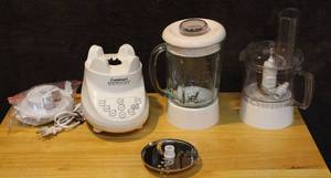 lot 401 image: Cuisinart Smart power duetBlender and food processorlot