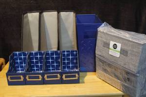 lot 431 image: Organizer things see pictures