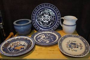 lot 434 image: Mixed Lot of China and pitcher and more see pictures