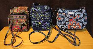 lot 452 image: Vera Bradley pursue