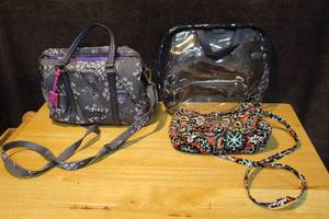 lot 453 image: Vera Bradley purses