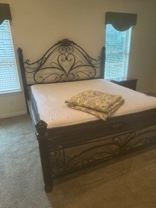 lot 7 image: KING Size metal bed frame with side rails and foot board  THIS IS NOT DAINTY (MATTRESSES NOT INCLUDED)