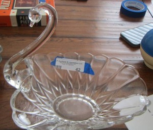 lot 42 image: swan glass bowl