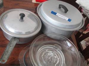 lot 63 image: pots with lids and mixing bowls
