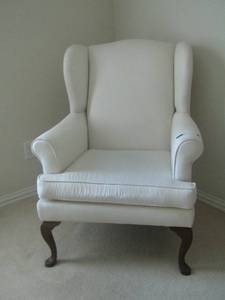 lot 12 image: White QUEEN ANNE CHAIR - VERY NICE   CLEAN