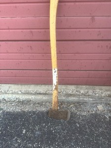 lot 145 image: AXE - 36L,  HEAD -8 X 6