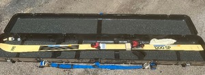 lot 134 image: SNOW  SKI Black case large has places to lock for safety - CONTAINS 1 SNOW SKI