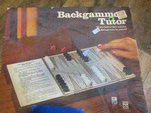 lot 32 image: BACKGAMMON TUTOR GAME