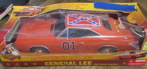 lot 39 image: DUKES OF HAZZARD   GENERAL LEE CAR   NEW IN BOX, BOX HAS MINOR DAMAGE