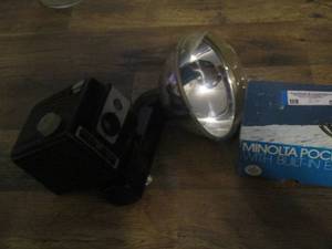 lot 55 image: MINOLTA POCKET CAMERA AND A BROWNIE HAWKEY CAMERA WITH FLASH
