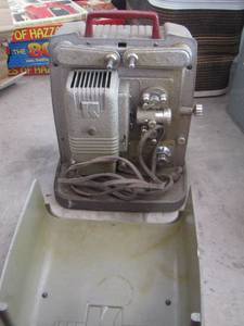 lot 103 image: Vintage Keystone projector