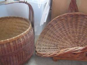 lot 119 image: wicker basket lot
