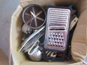 lot 167 image: KITCHENCOOKING ACCESSORIES - GRATER, SIFTER, SPATULAS, LADELS  PLUS