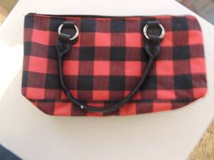 lot 19 image: WINE BOTTLE BAG W CORKSCREW - INSULATED   NEW 