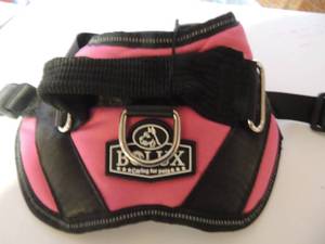 lot 11 image: DOG SAFETY HARNESS by BOLUX  - PINK   SIZE S   New 
