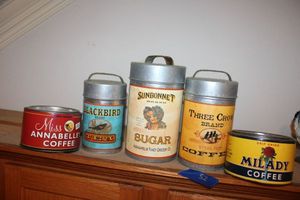 lot 52 image: Decorative tins