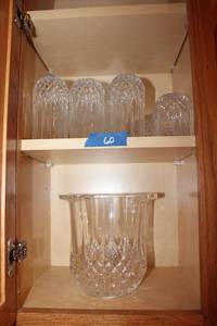 lot 60 image: Lead crystal ice bucket and glassware set