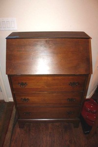 lot 25 image: Vintage secretarys desk - 28W x 40D x 40H