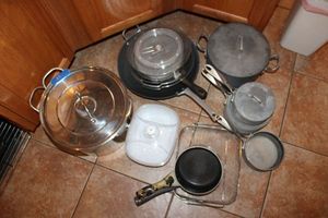 lot 85 image: Kitchen pans, wok, stock pots, see photos