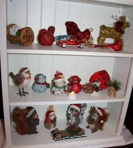 lot 94 image: Christmas decorations