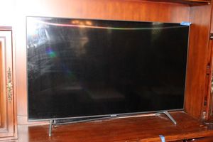 lot 30 image: 55 Samsung TV model UN55TU7000F plus sound bar