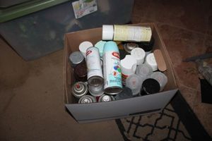 lot 135 image: Spray paint cans