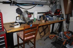 lot 326 image: Large work bench only