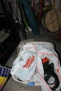 lot 289 image: Extension cords and cord covers