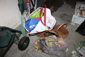 lot 278 image: Shopping bags, baskets, large planter, folding kneeling garden bench, and fire ant killer