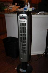 lot 293 image: Tower fan
